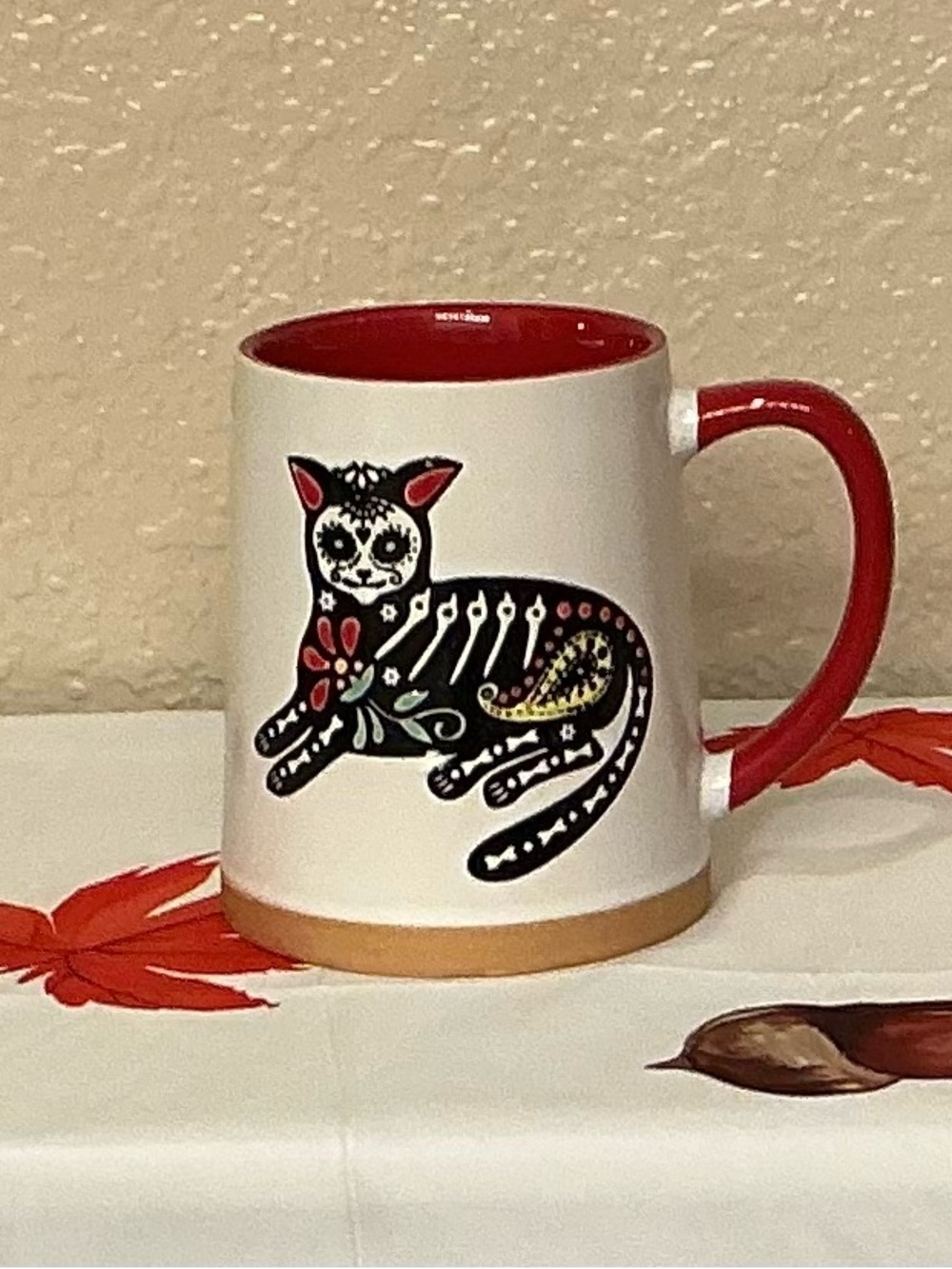 Ceramic Day of the Dead Etched Black Cat Accent Mug - White and Red.  NWOT